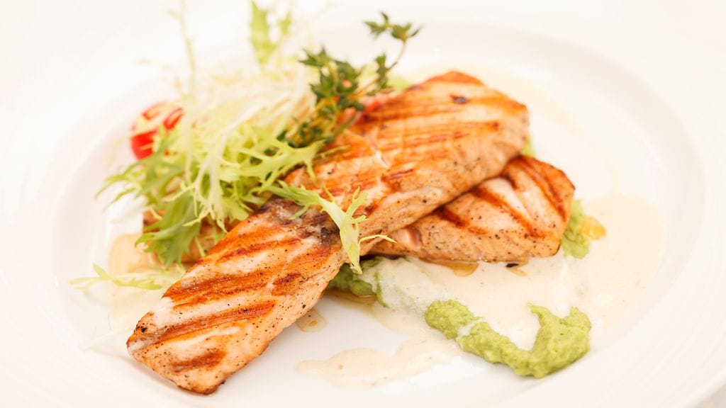 Ylijäämäruoat myydään yleisimmin puoleen hintaan annoksen alkuperäisestä hinnasta.