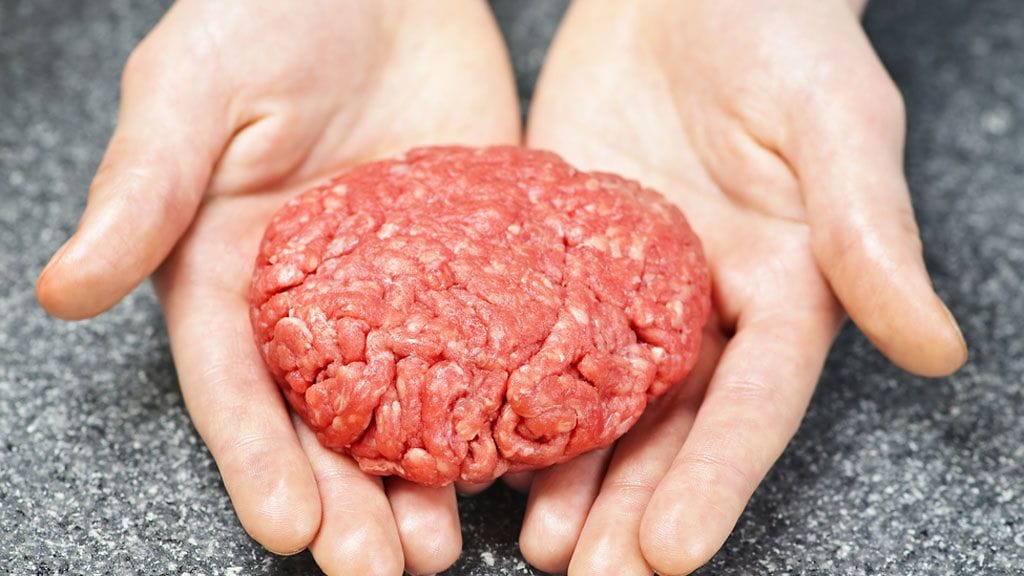 Muista lämmittää pannu erittäin kuumaksi ennen kuin alat paistelemaan jauhelihapihvejä.