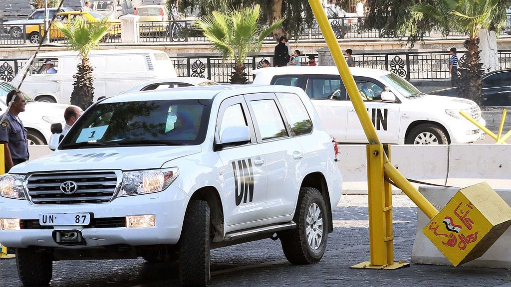 YK:n ryhmä on saapumassa hotellille Damaskoksess 26.8.2013.