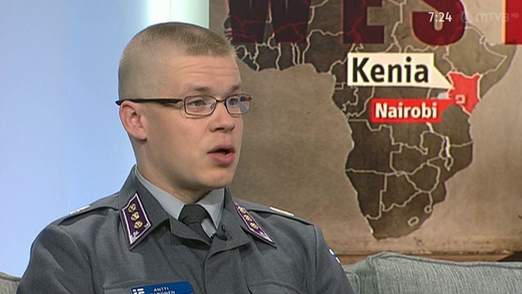 Maanpuolustuskorkeakoulun strategian laitoksen kapteeni Antti Paronen MTV3:n Huomenta Suomessa tiistaina 24.9.2013.