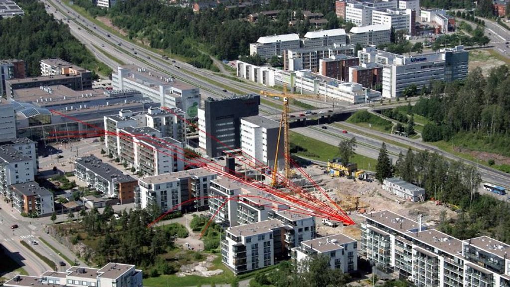 Poliisin valokuvaan tekemä piirros räjähdyksessä lentäneistä kivistä (Kuva: Poliisi)