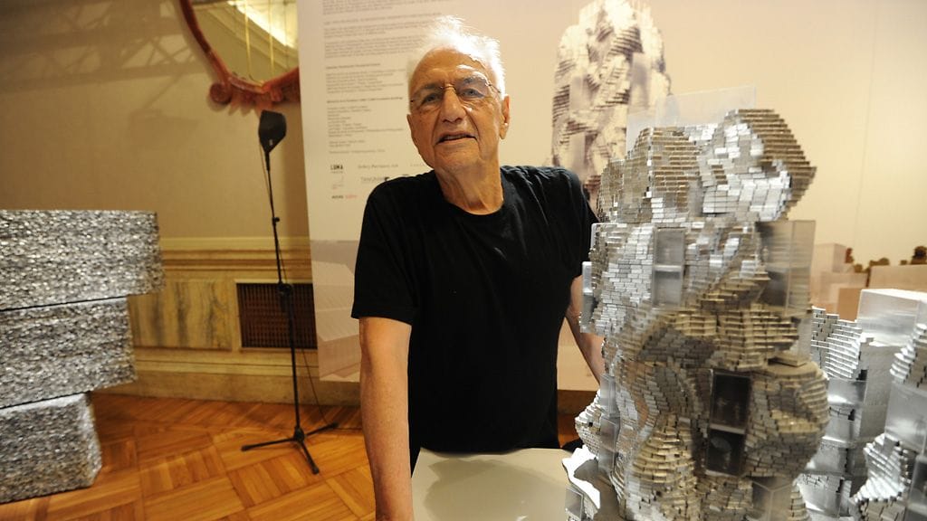 Frank Gehry on tunnettu muun muassa kahden muun Guggenheim-museon suunnittelusta. Kuva vuodelta 2010.
