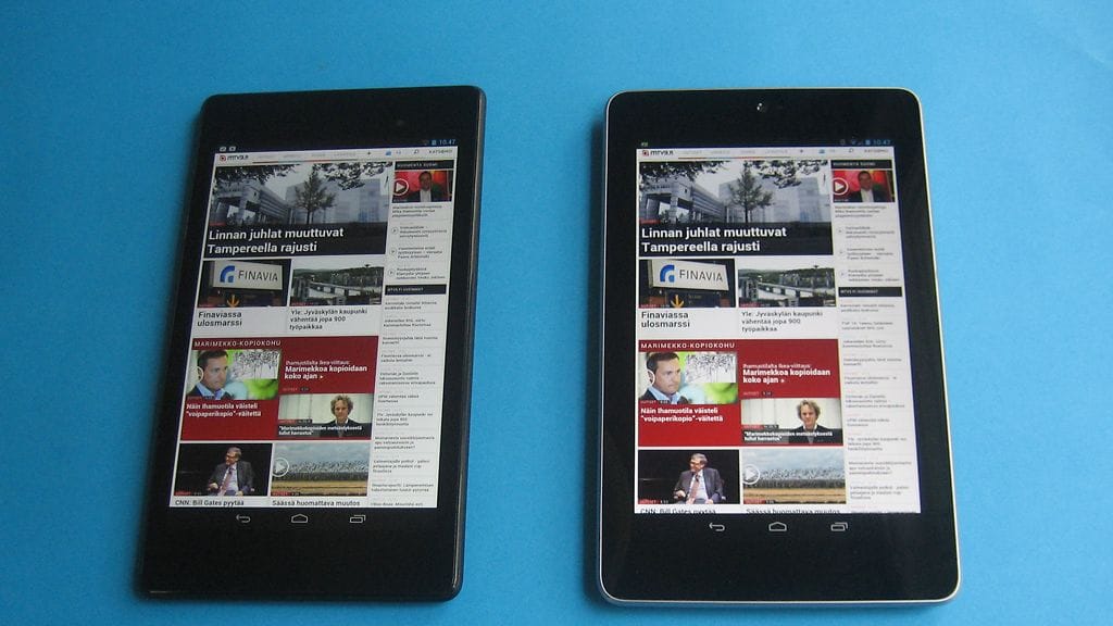 Asuksen uusi Nexus 7 (vasemmalla) ja vanha Nexus 7 (oikealla).