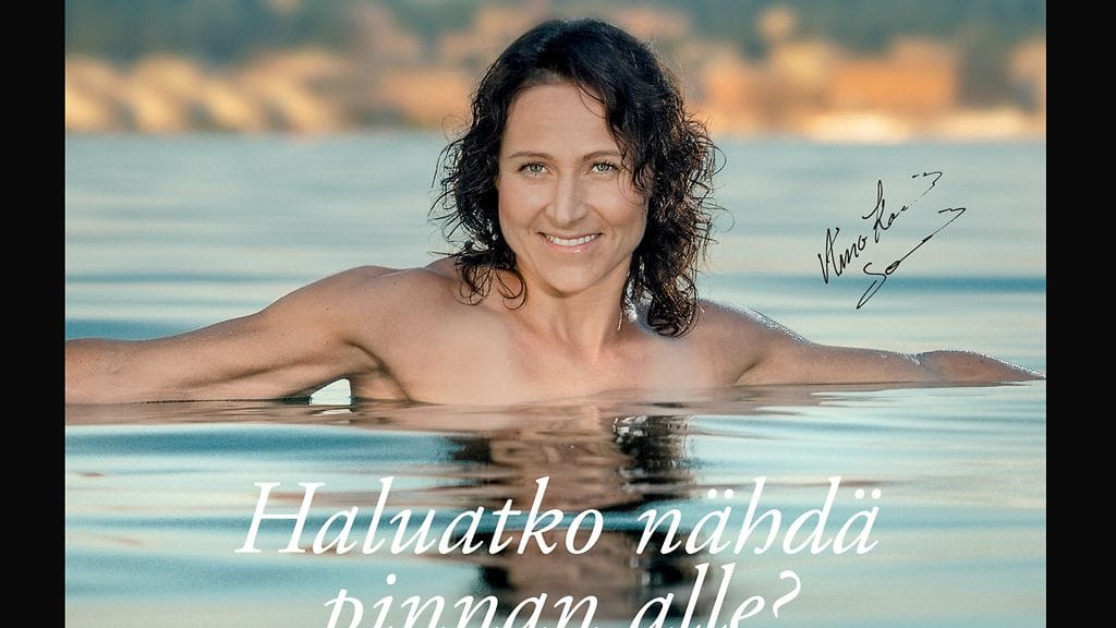 Aino-Kaisa Saarinen varainkeruukampanjassa.