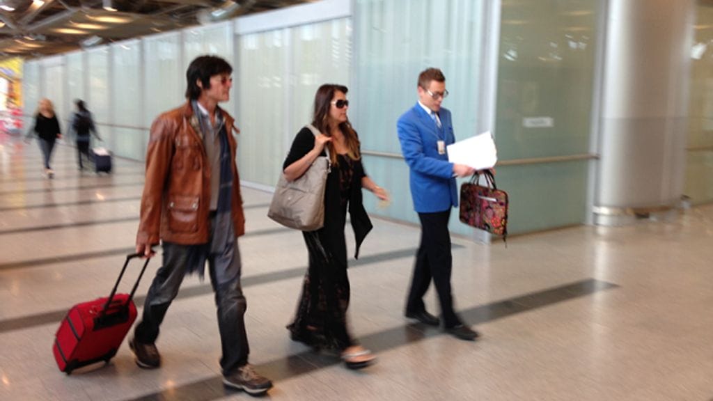 Ronn Moss nähtiin Helsinki-Vantaan lentokentällä lauantaiaamuna.