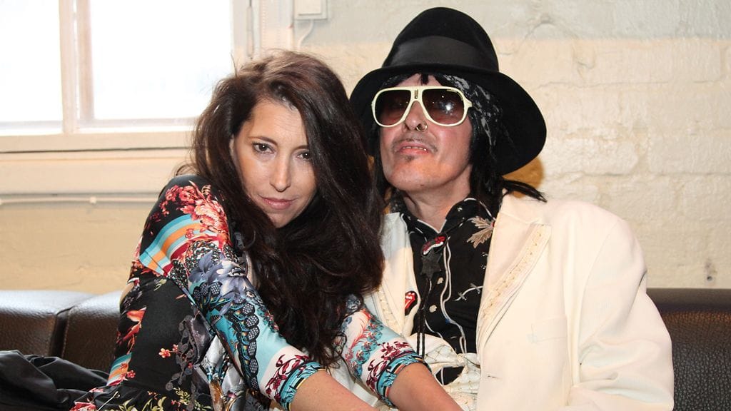 Angela ja Andy riitelevät vuokranmaksuun liittyvistä asioista vuokranantanjan kanssa oikeudessa.