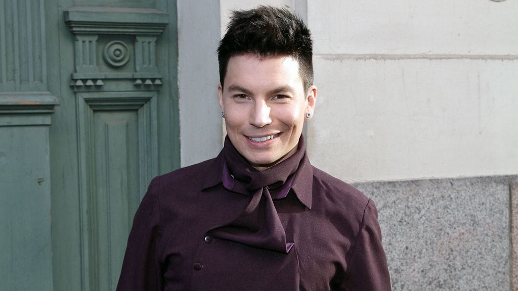 Antti Tuisku saapui Annika Metsäkedon häihin.