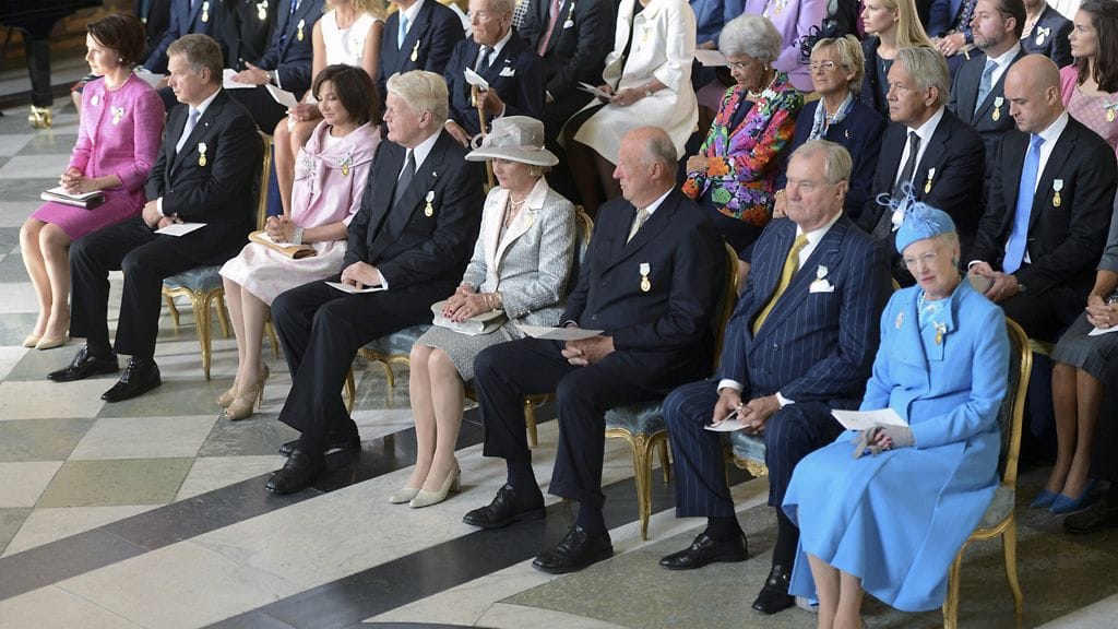 Presidenttipari (vasen reuna) edusti Ruotsissa.