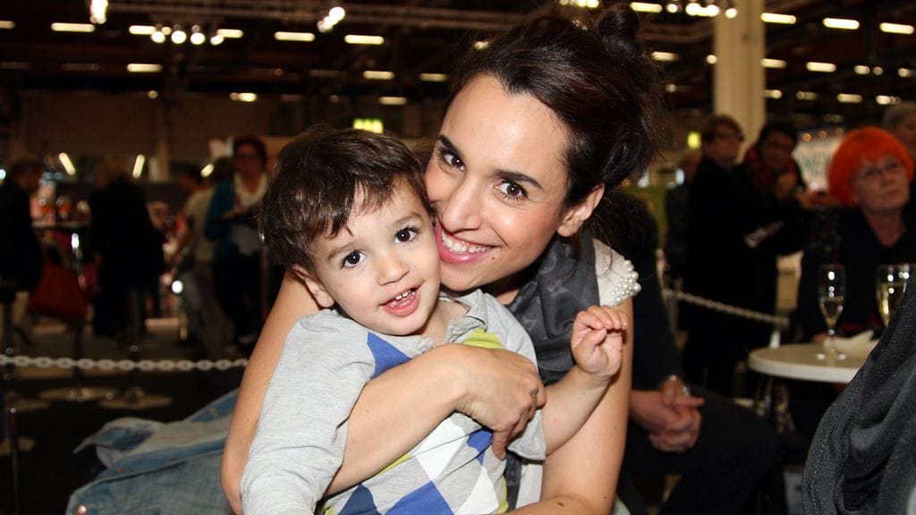 - Valokuvissa poseeraaminen on Amirin lempipuuhaa, Nilüfer Asikainen nauroi I love me -messuilla.