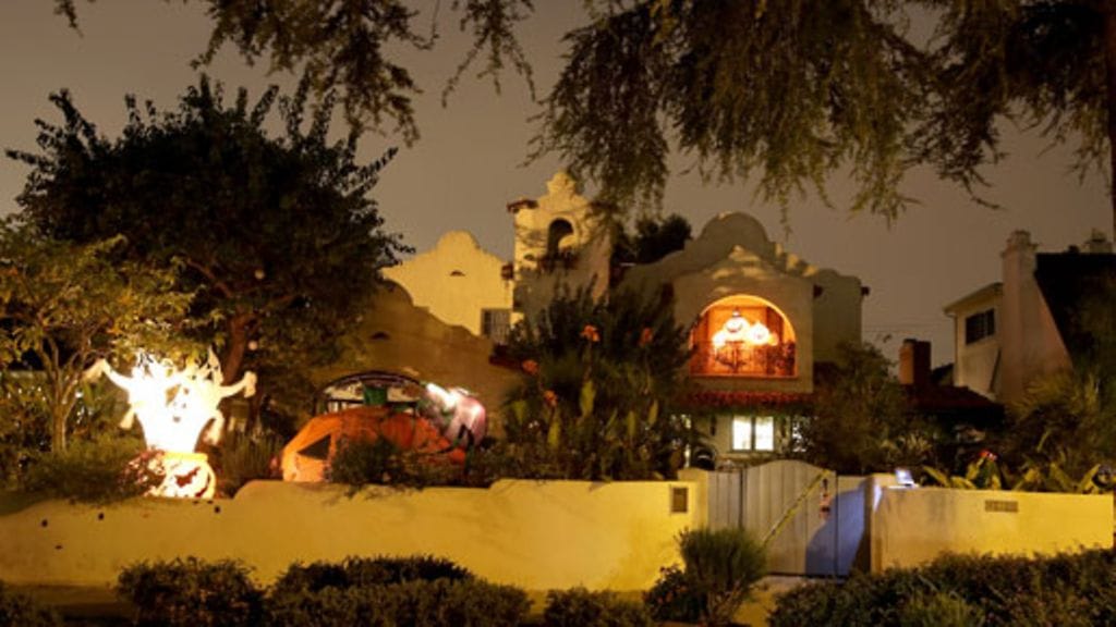 Alyson Hanniganin kauhukoti ilta-aikaan