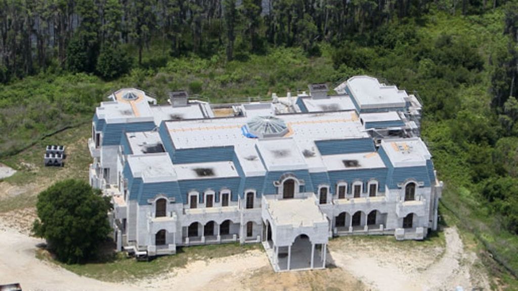 Jackie on perustellut palatsin 11 keittiötä palvelusväkensä tarpeilla. (Kuvat vuodelta 2012.)