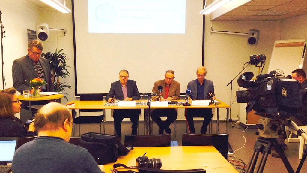 Suomen Rauhanyhdistys järjesti Oulussa tiedotustilaisuuden lastensuojeluun liittyen.