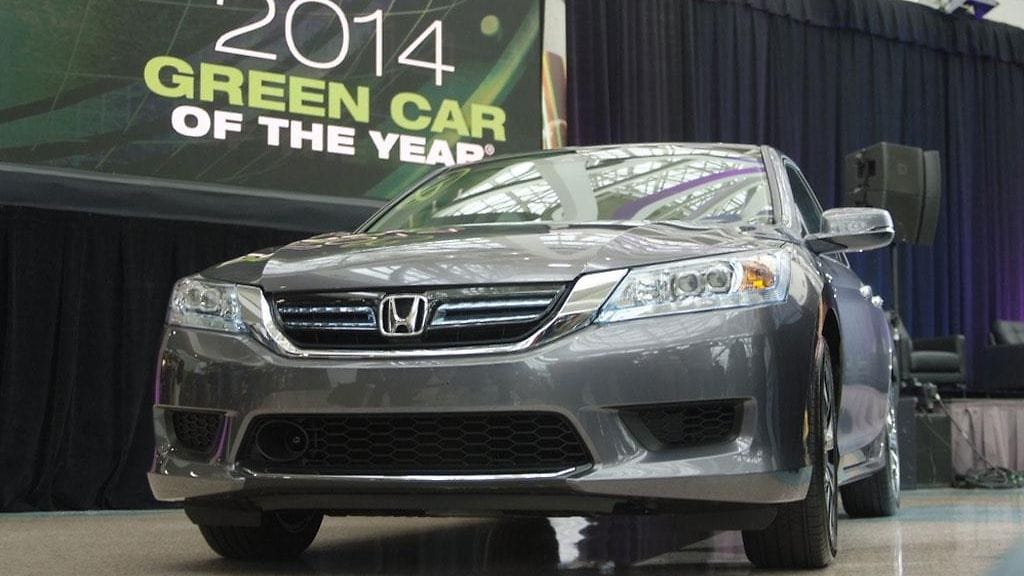 Honda Accord kaikissa versioissaan on Green Car Journal –lehden valitsema vuoden vihreä auto.