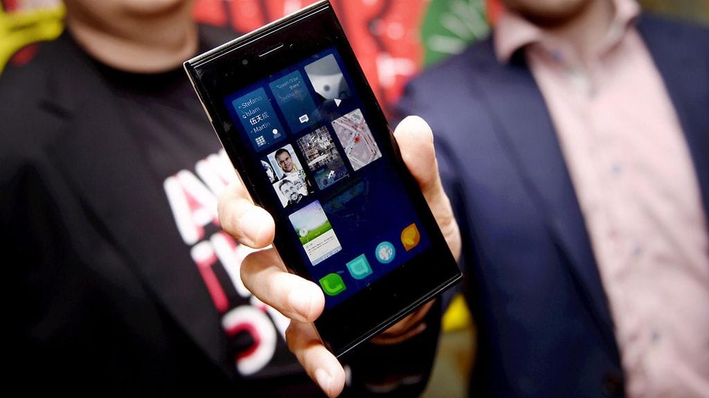 Ennakkotilaajat saavat tänään ensimmäiset Jolla-puhelimet.