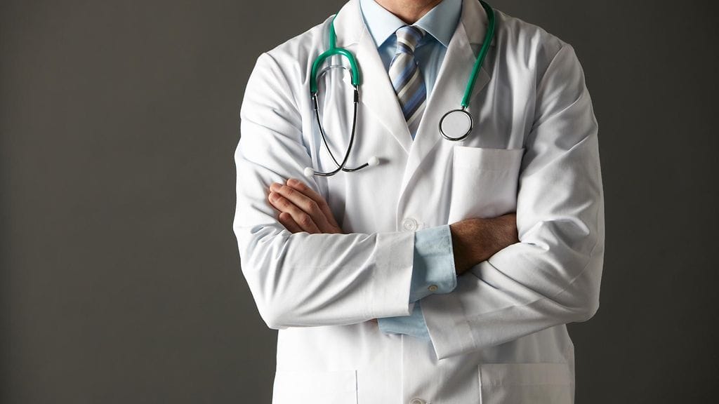 Lääkärin oikeuksiin puuttuminen vaatii perusteellista selvitystä. Kuvituskuva.