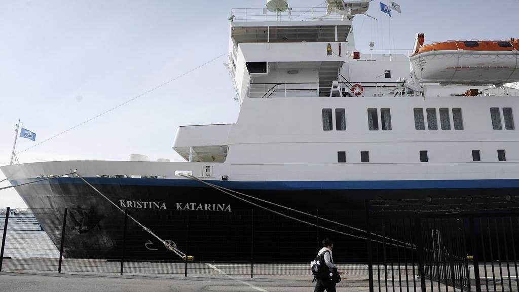 Kristina Cruises Oy:n uusi lippulaiva m/s Kristina Katarina Helsingin Kanavaterminaalissa 30. elokuuta 2010.
