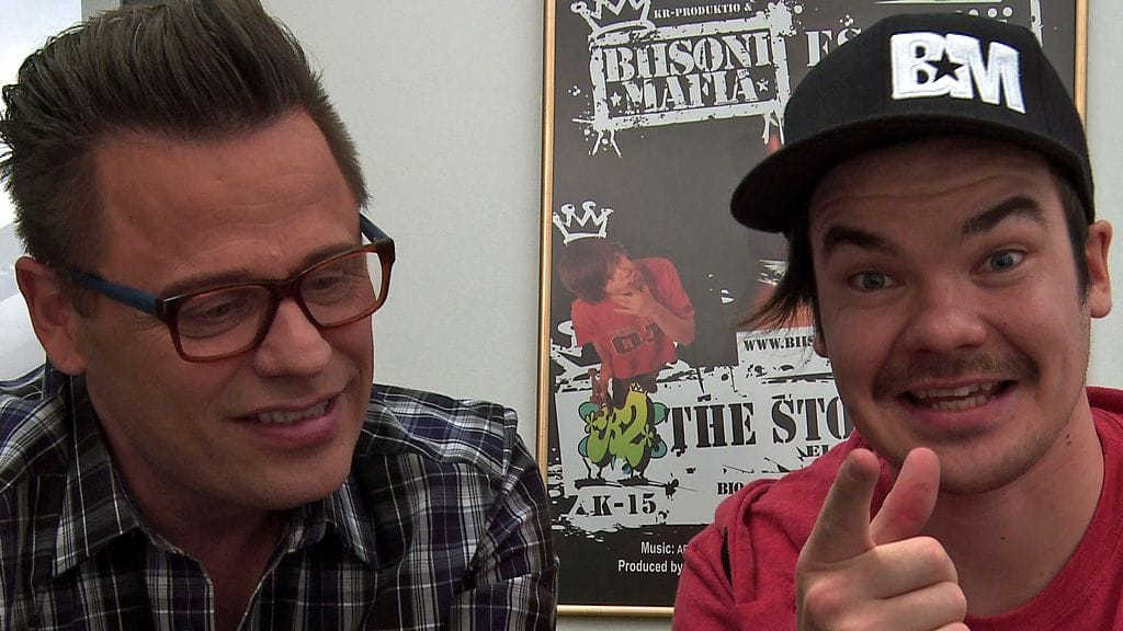 Teuvo Loman Biisonimafian vieraana. Kuva: Sub.