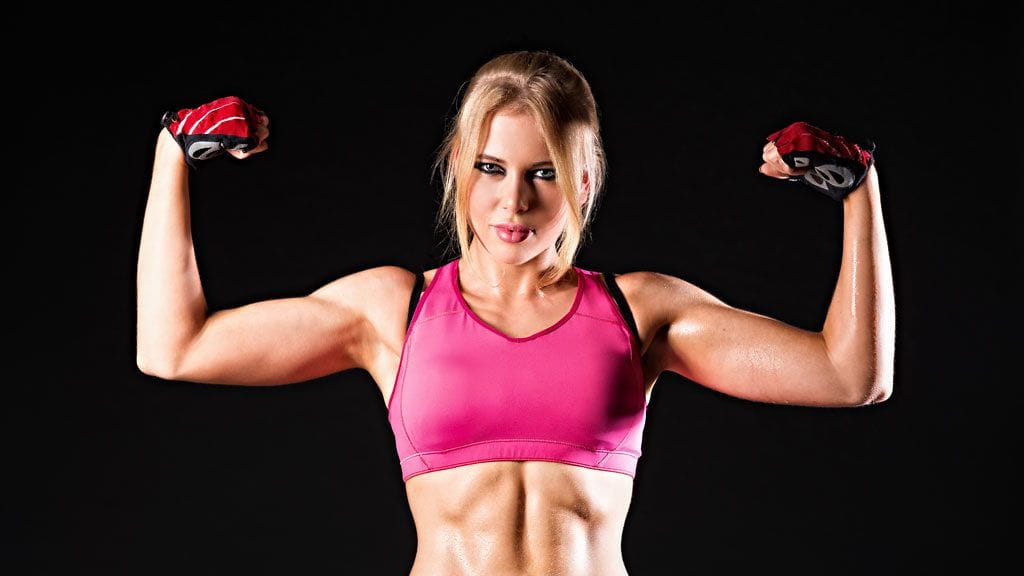 Lihaksikas nainen jakaa mielipiteet