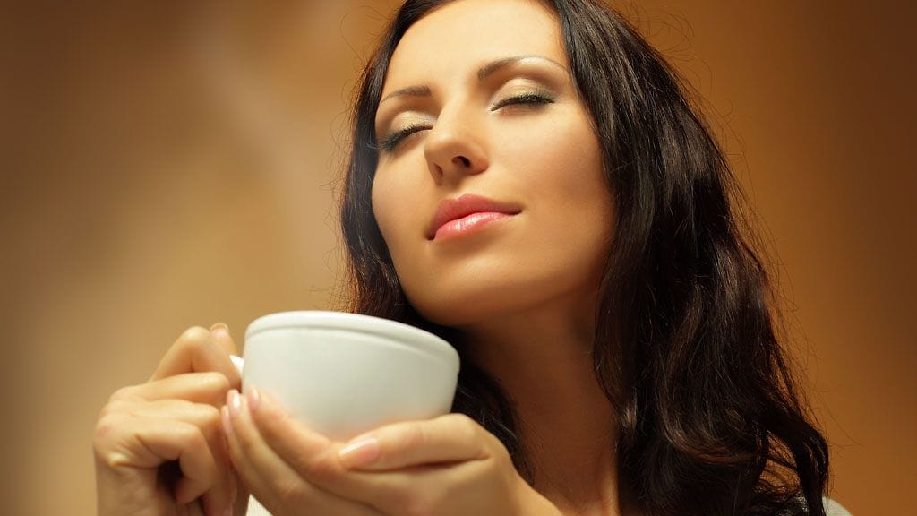 Kahvi kannattaa nauttia rauhallisesti hörppien eikä kerralla.