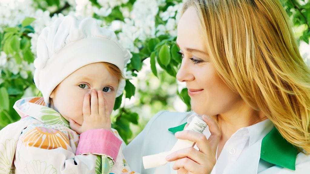 Allergiaan vaikuttavat sekä perintö- että ympäristötekijät.