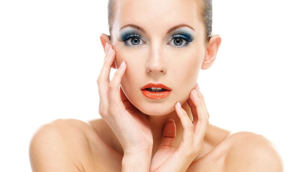 Miesraati kertoi rehellisesti, millainen meikki omaa silmää miellyttää kaikkein eniten.