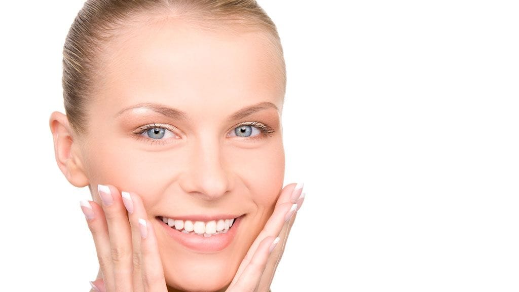 Näin poistat laikut kynsistä.