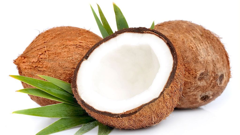Kookosöljyä voi käyttää esimerkiksi hiusten tehohoitoaineena.