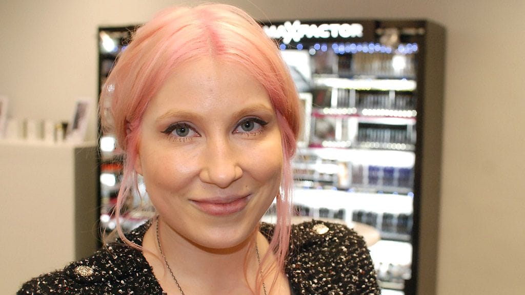 Meikkitaiteilija Piia Hiltunen (Max Factor)