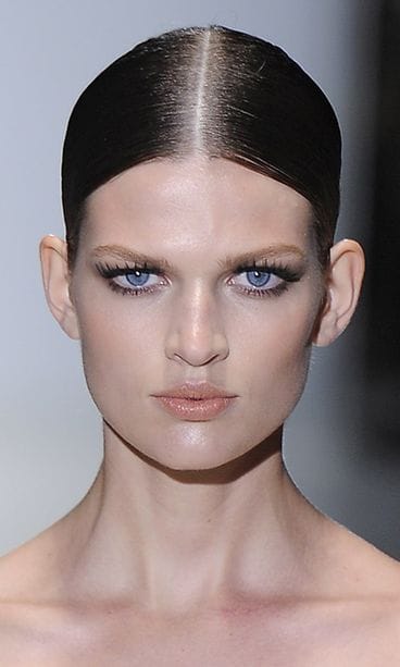 4.11.2012: Gucci-mallien kevään trendimeikki Milanon muotiviikolla syksyllä 2012.