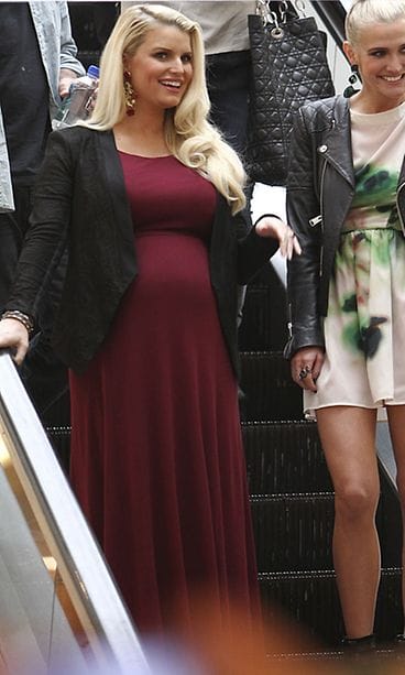 Jessica Simpsonin raskauslook.