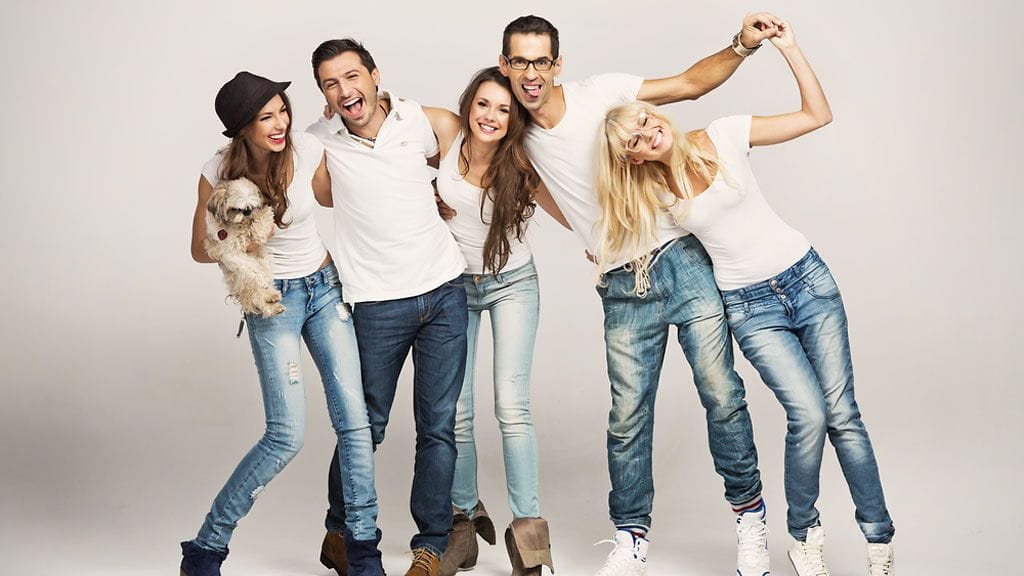 Nykypäivänä on tarjolla valtavasti erilaisia farkkuja.