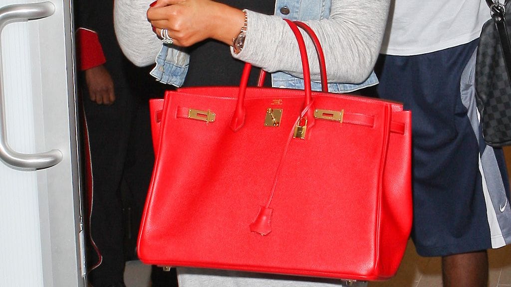 Punainen Birkin-laukku