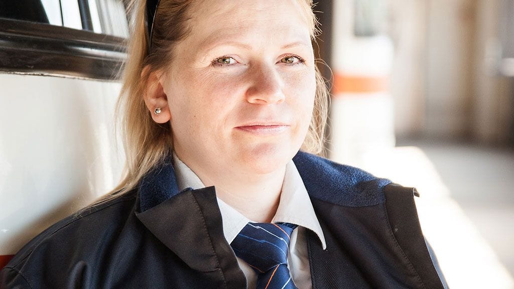 Merle Hirtentreu odottaa Erilaiset äidit -sarjassa viidettä lastaan.