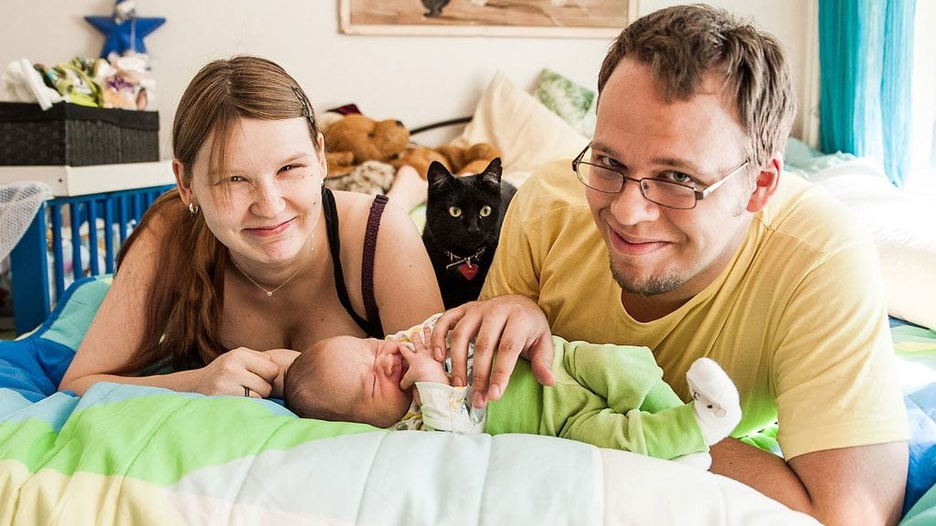 Veera ja Stefan Sauerland ovat onnellisia pienen tyttölapsen vanhempia.