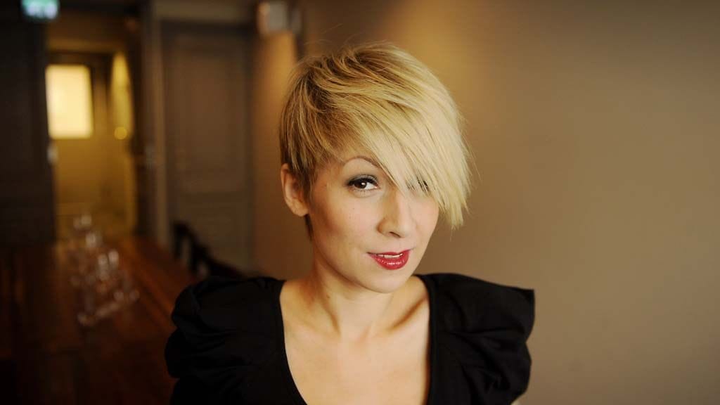 Perussuomalaisten Helsingin piirin hallituksen varajäsenen Jukka Wallin kommentoi Twitterissä toimittaja, kuvataiteilija Rakel Liekin ahdistelukokemuksia.