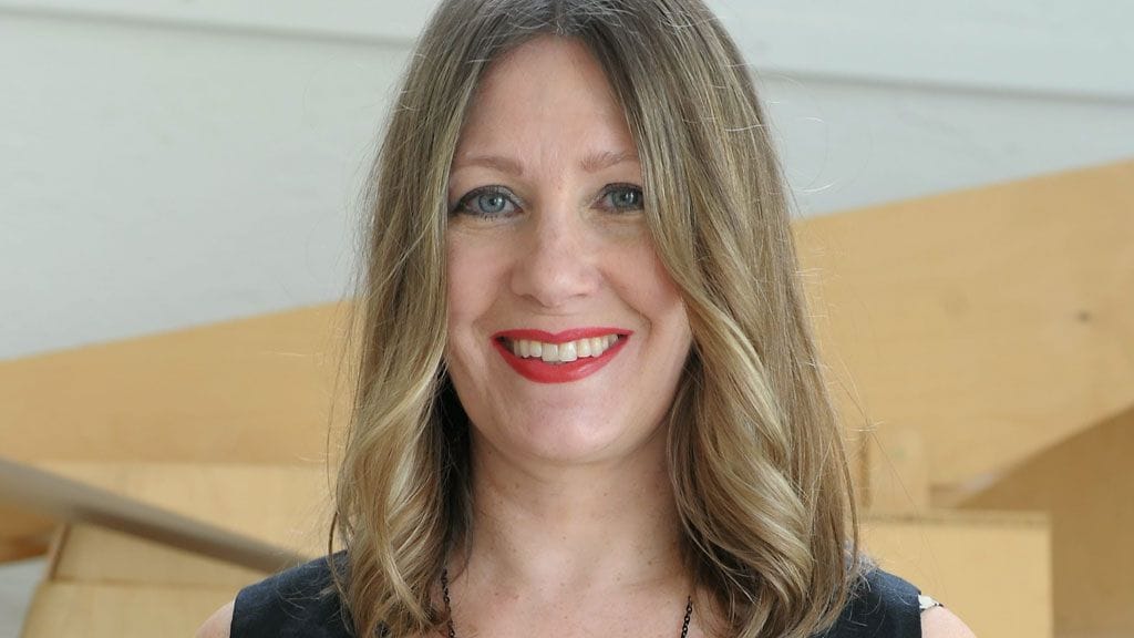 Hanna Sarén sai inspiraation suunnittelemaansa clutchiin Ranskan Camarguesta, joka on kuuluisa flamingoistaan.