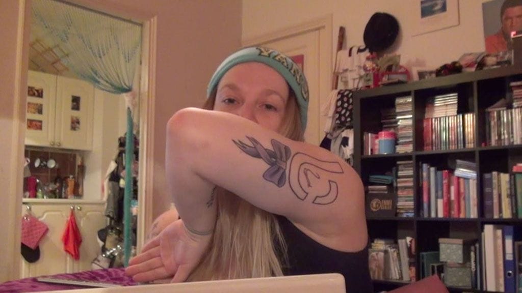 Sannin avomiehen veikeä tempaus huvittaa ja kauhistuttaa.