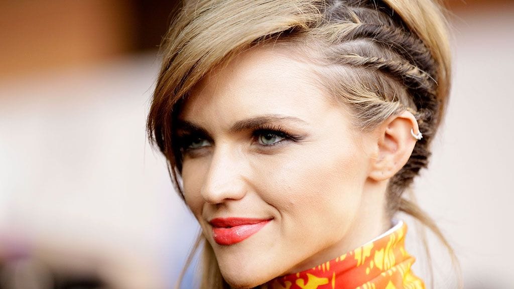 Ruby Rose ei todellakaan pelkää värejä.