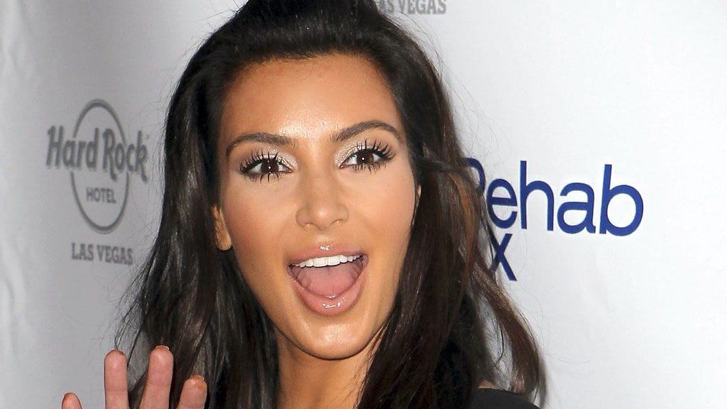 Kim Kardashian julkaisi kuvia valokuvaussessiostaan.