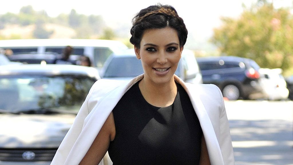 Kim Kardashian matkalla kirkkoon.