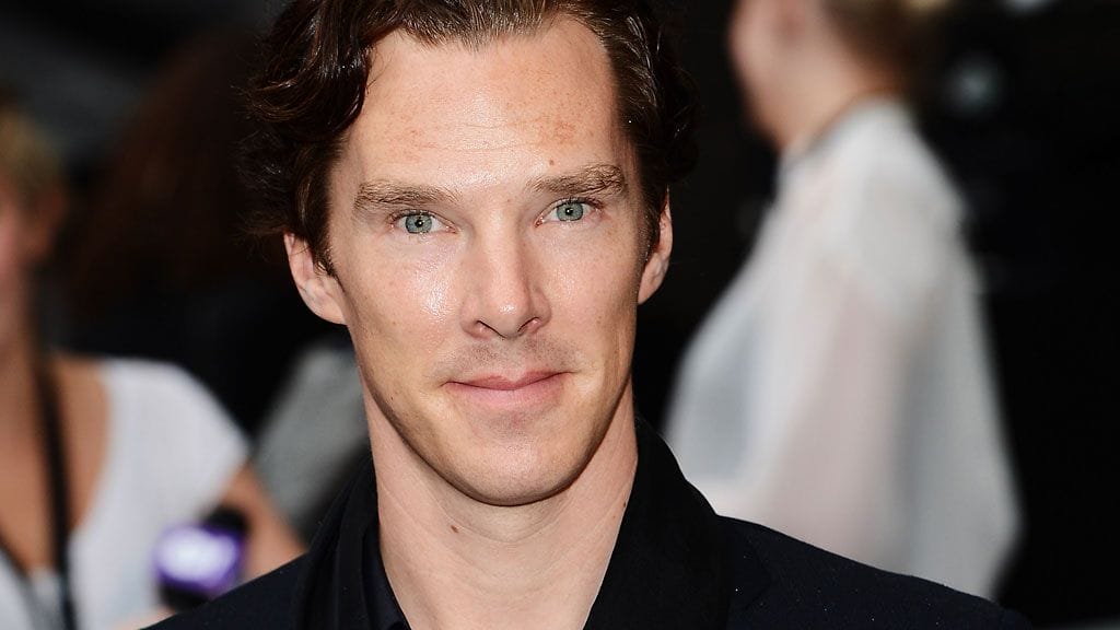 Benedict Cumberbatch esittää Sherlock Holmesia BBC:n Uusi Sherlock -sarjassa