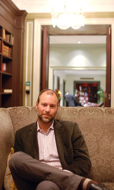 AVA tapasi Ashley Madisonin perustajan Noel Bidermanin Hotel Kämpissä Helsingissä syyskuussa 2012.