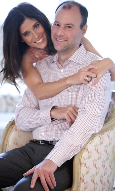 Pettäjäsivusto Ashley Madisonin isä Noel Biderman ja vaimonsa Amanda Biderman.