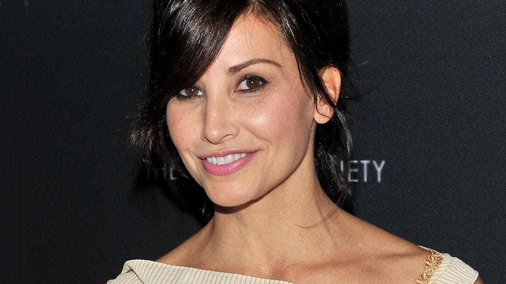 Cleo-kissa on Gina Gershonin silmäterä.