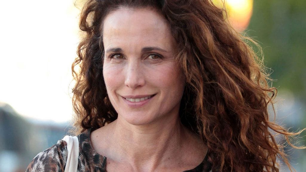 Andie MacDowell on upea näky ilman meikkiä.
