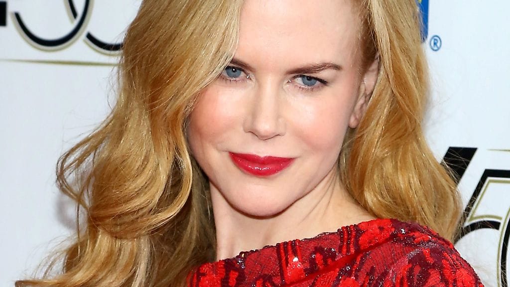 Nicole Kidman loisti punaisella matolla upeassa väriyhdistelmässä.