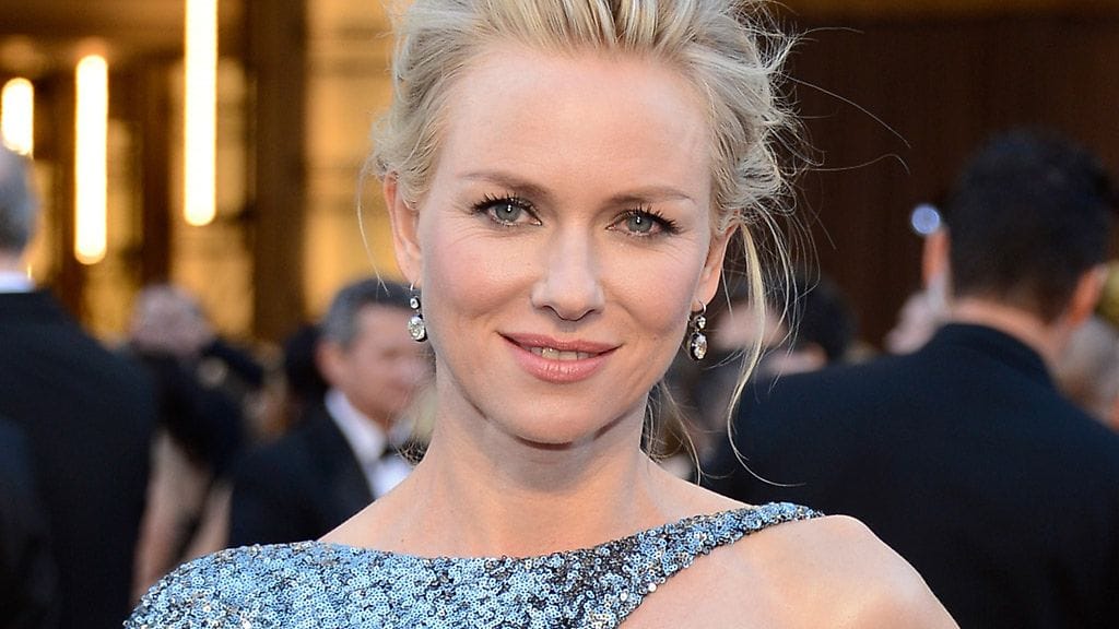 Naomi Watts vuoden 2013 Oscar-gaalassa.