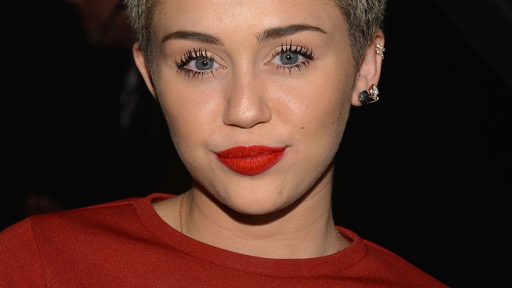 Miley Cyruksen asuvalinta oli rohkea jopa muodin rautaisten ammattilaisten mittapuulla.