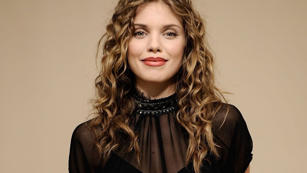 AnnaLynne McCordin asu oli sekä tyylikäs että rento.