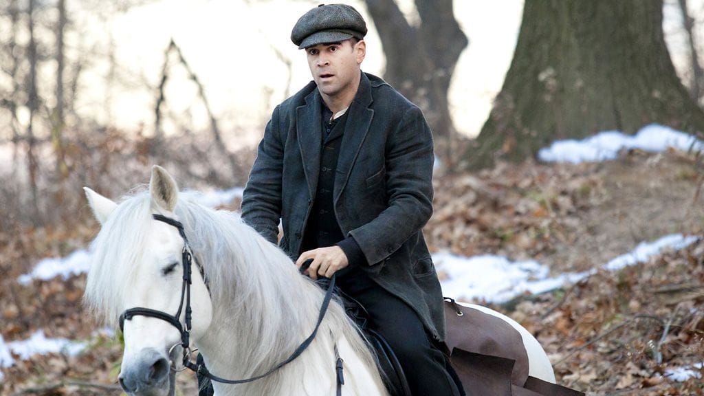 Colin Farrell usuttaa valkean ratsunsa laukkaan.
